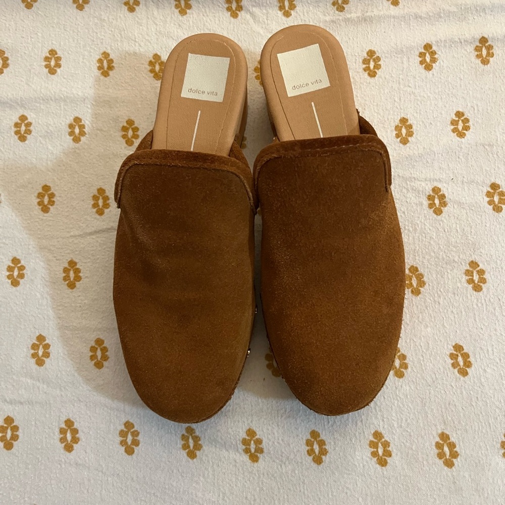 Dolce Vita Tan Suede Studded Slip-On Mules/Clogs Women’s 7
